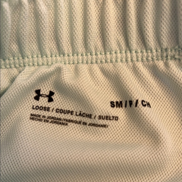 Under Armour Women's Mint Green Athletic  Shorts Size Small - Picture 2 of 3